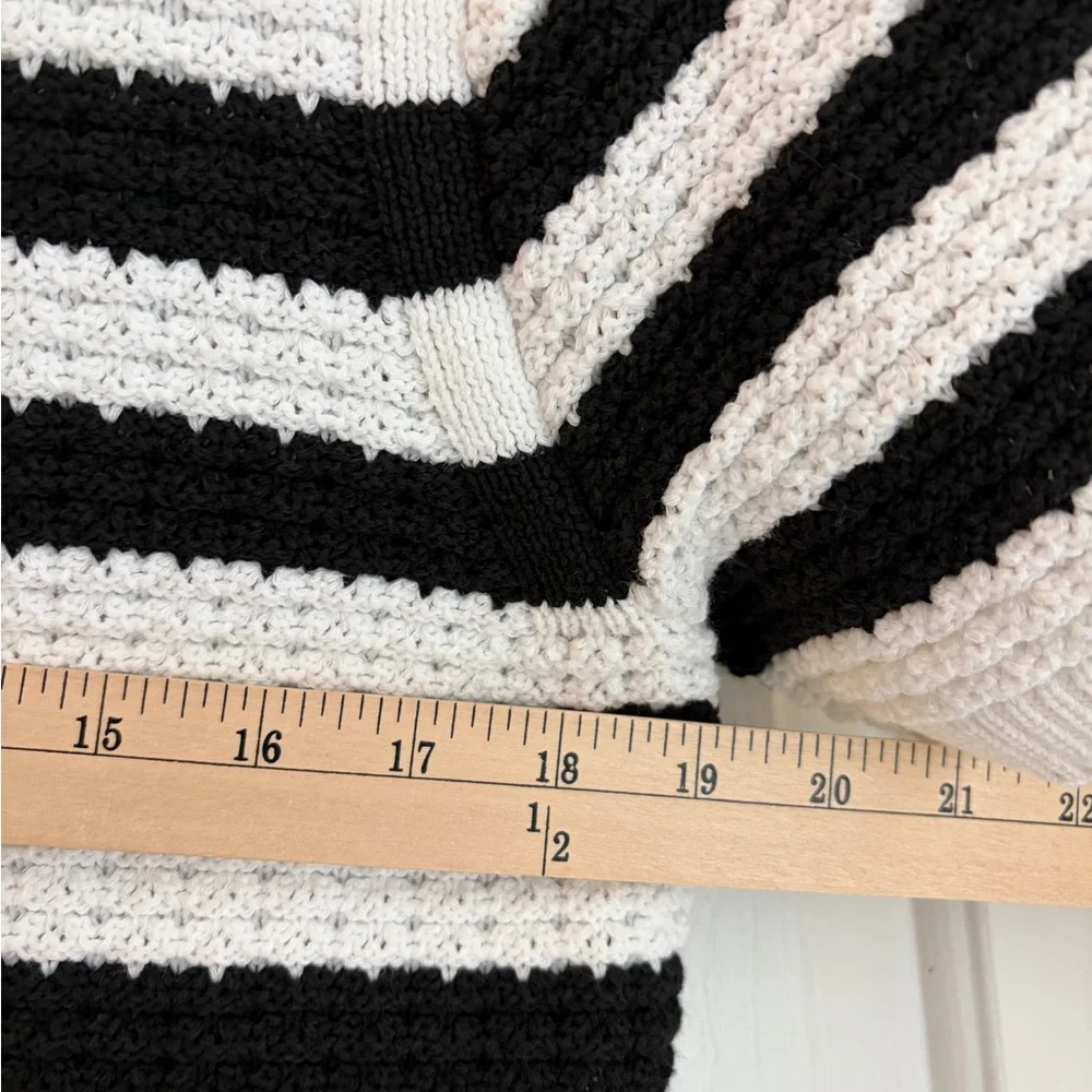 Striped Knit Cardigan Black White with Gold Buttons Size M - Picture 7 of 11